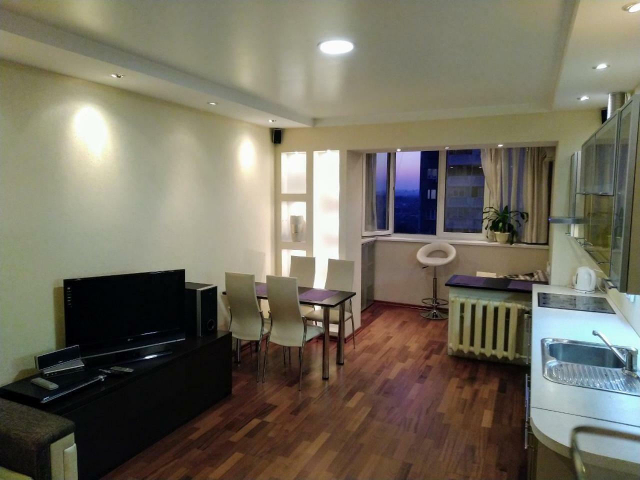 1/10 Вулиця Радунська Apartment Kyiv Exterior photo